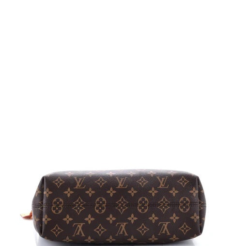Louis VuittonGraceful Handbag Monogram Canvas PM
