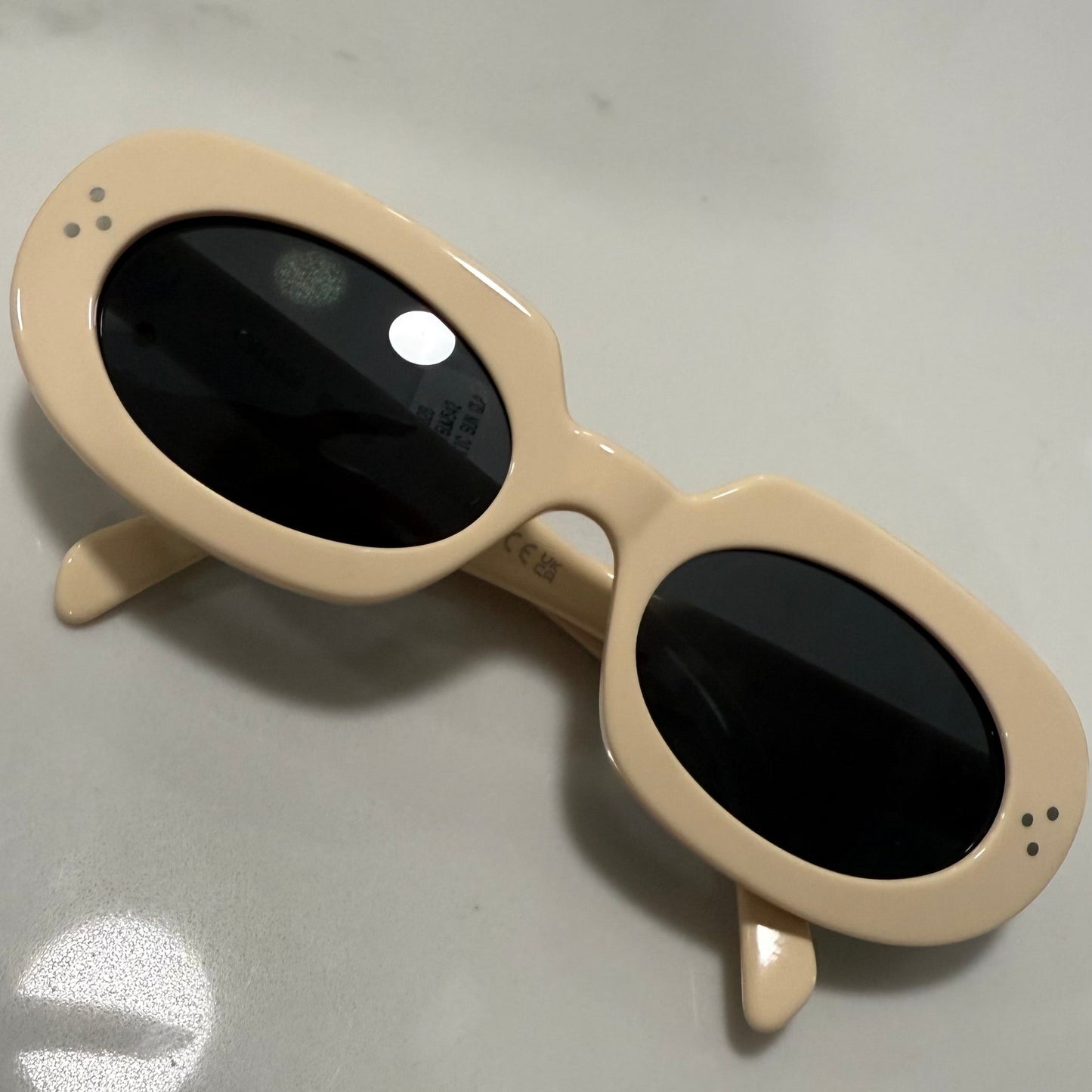 Celine Sunglasses color crema