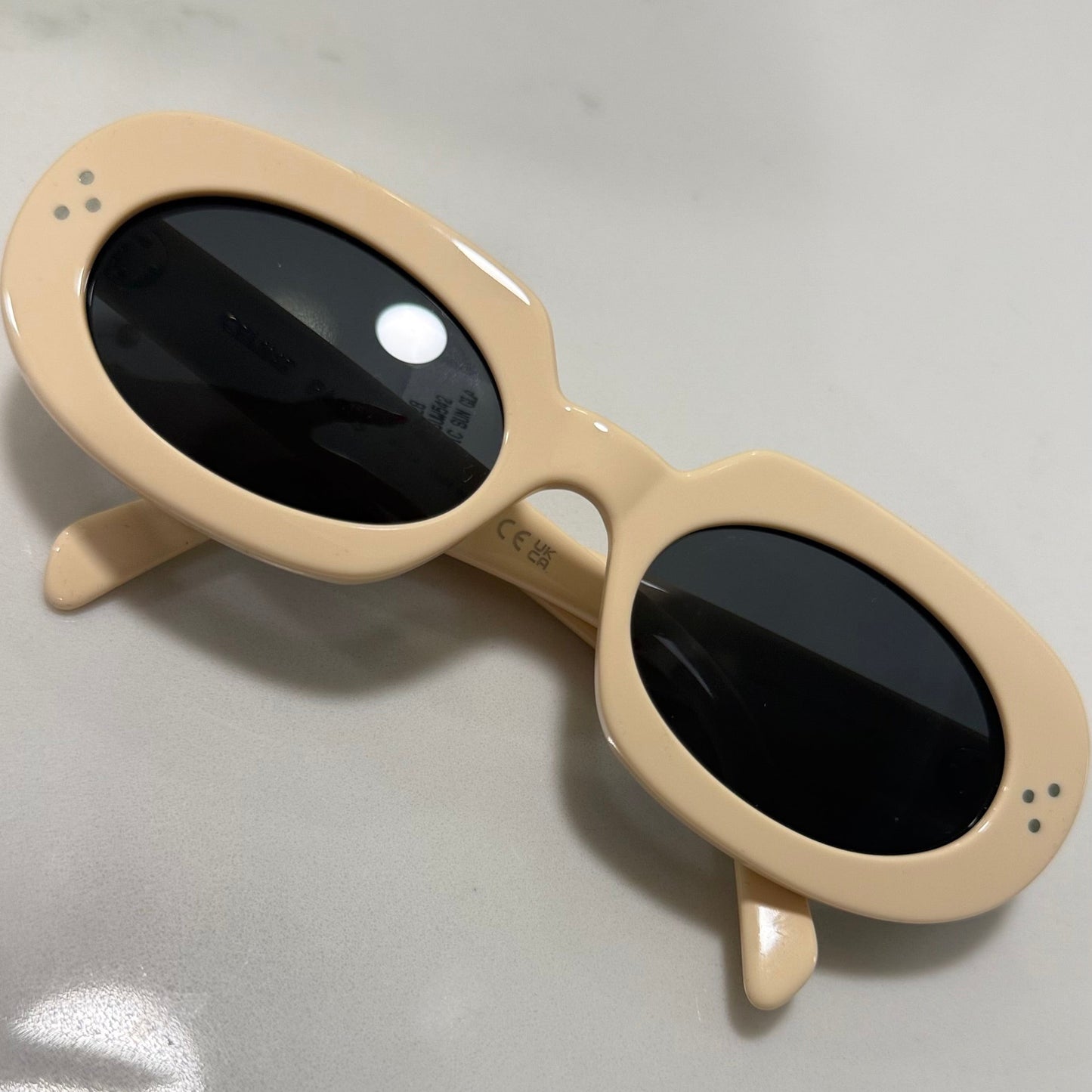 Celine Sunglasses color crema