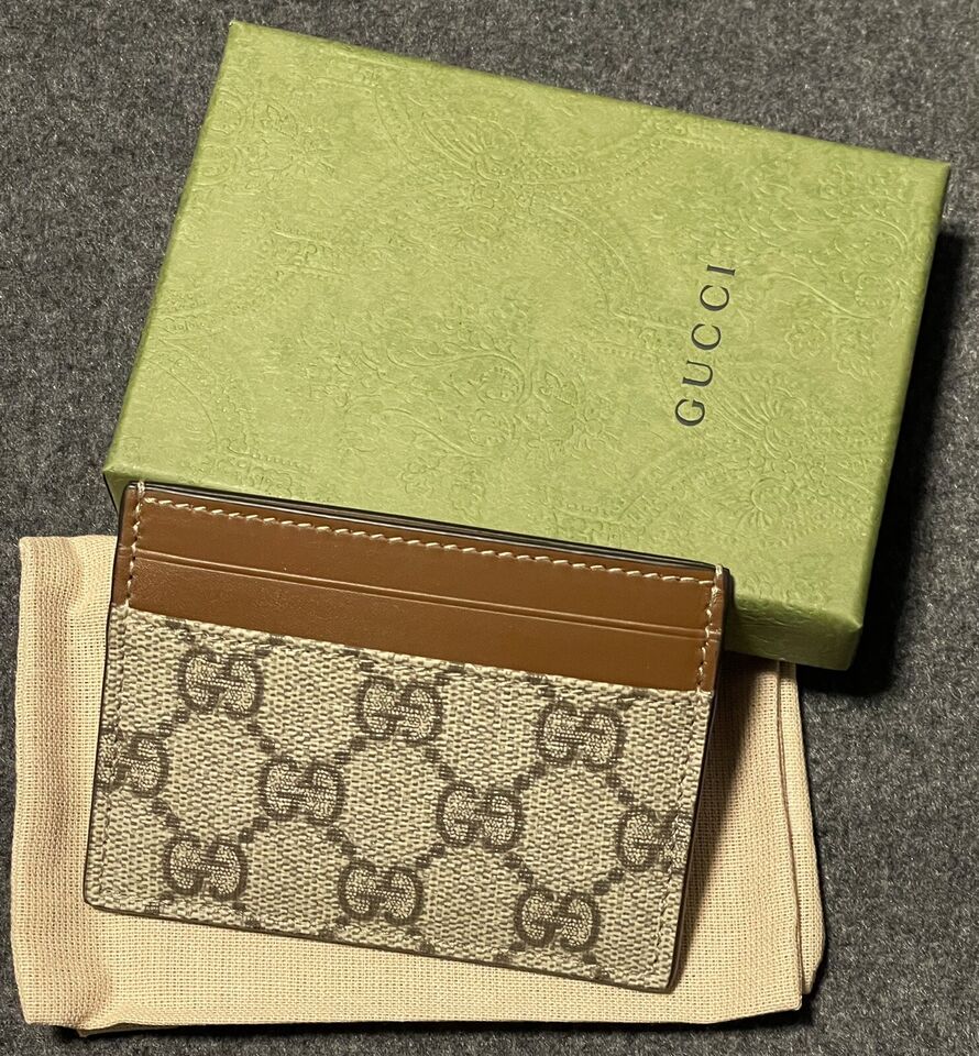New Authentic Gucci GG Supreme Beige Canvas Leather Card Case Holder