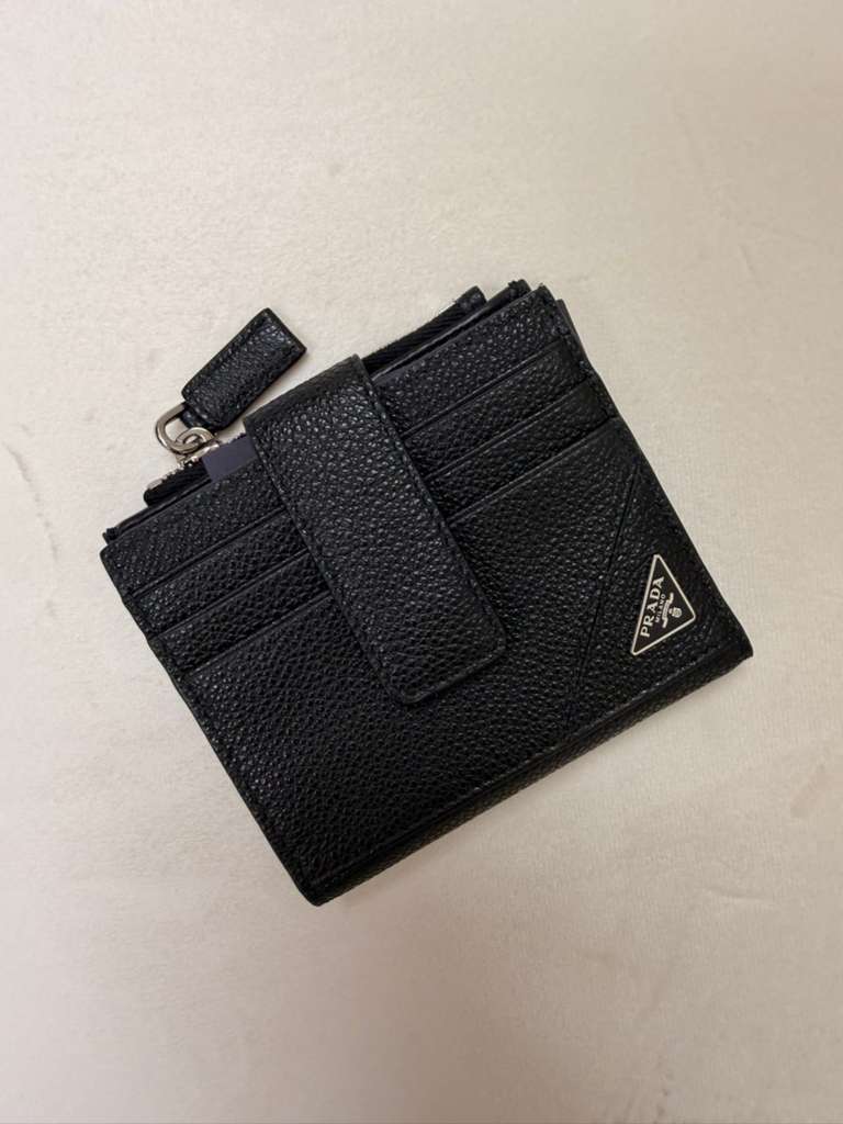 New Prada Saffiano-leather Bi-Fold Cardholder