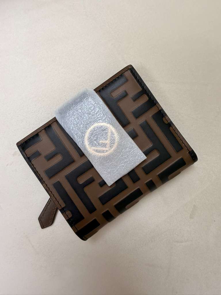 New Fendi Bi-fold wallet Brown black