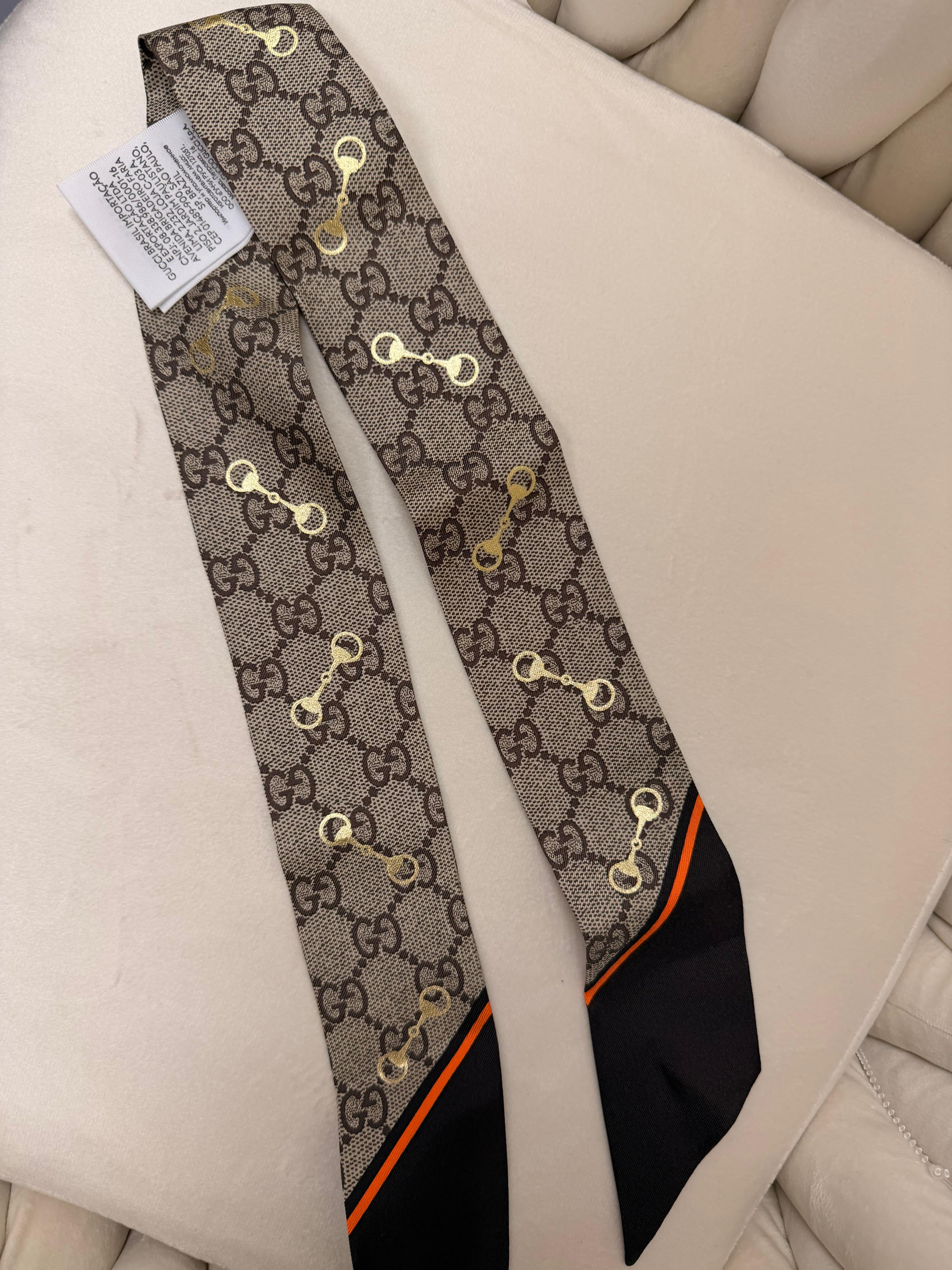 New GUCCI GG Bee Silk Neck Bow Beige Black