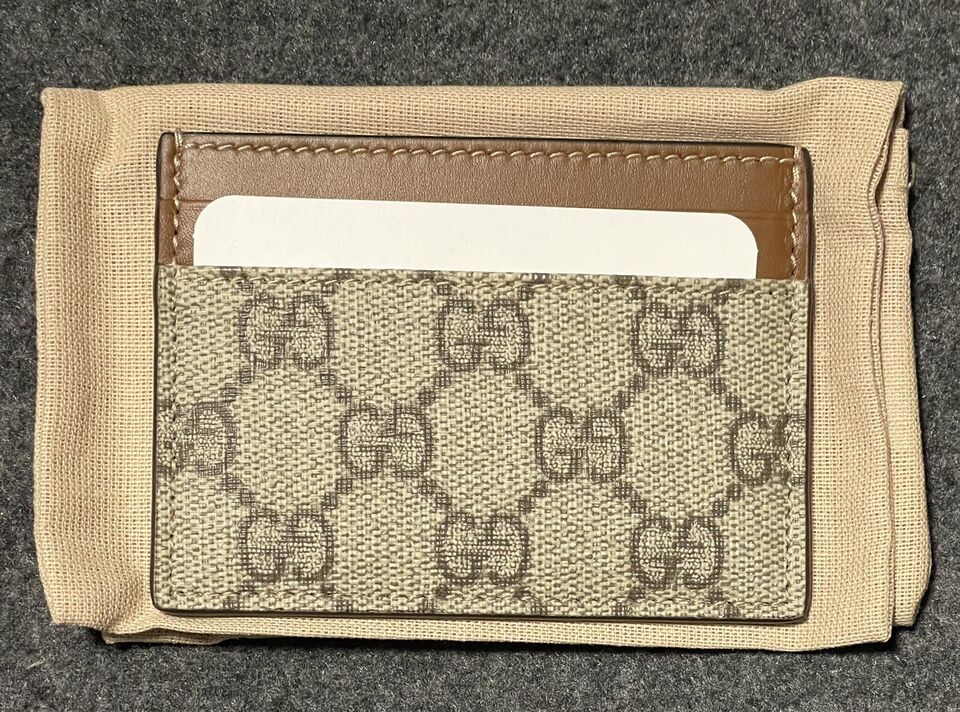 New Authentic Gucci GG Supreme Beige Canvas Leather Card Case Holder